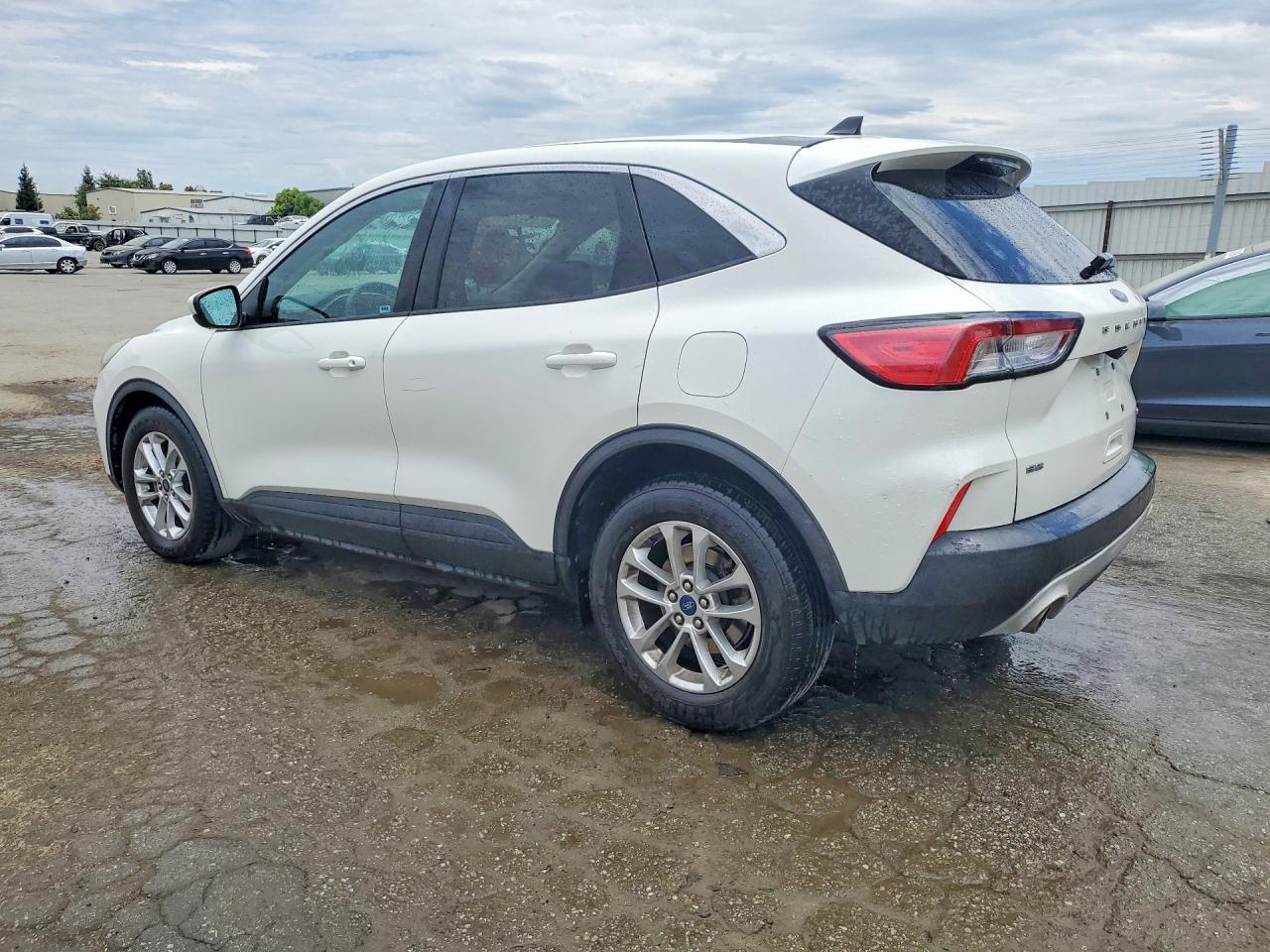 2020 FORD ESCAPE SE — Фото 2 из 12