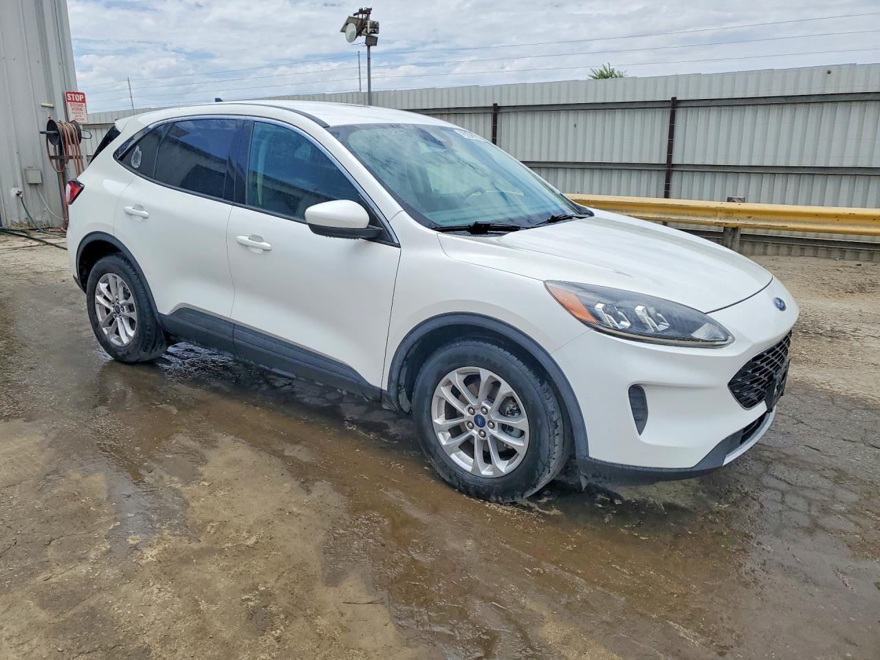 2020 FORD ESCAPE SE — Фото 4 из 12