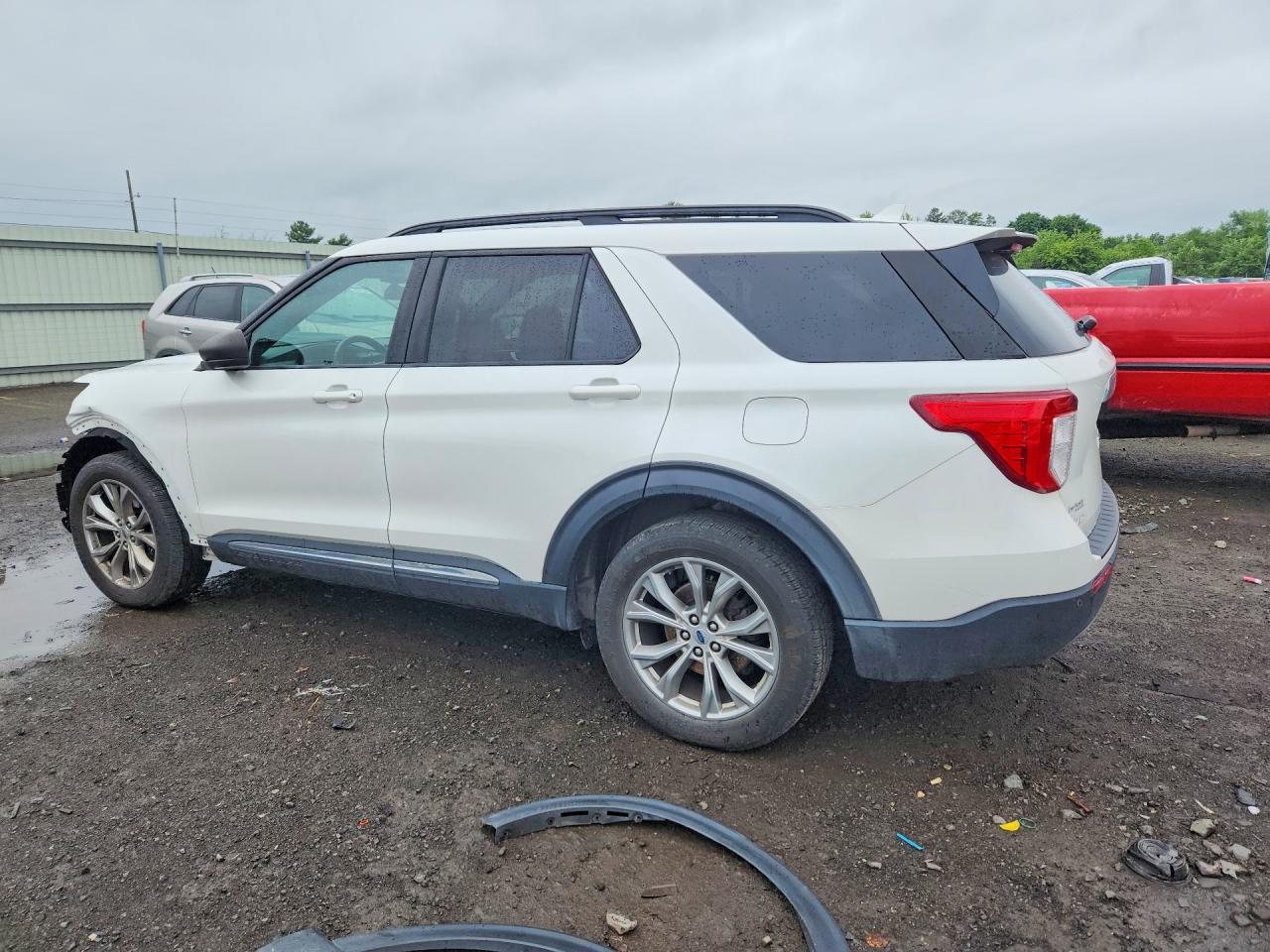 2020 FORD EXPLORER XLT — Фото 2 из 14