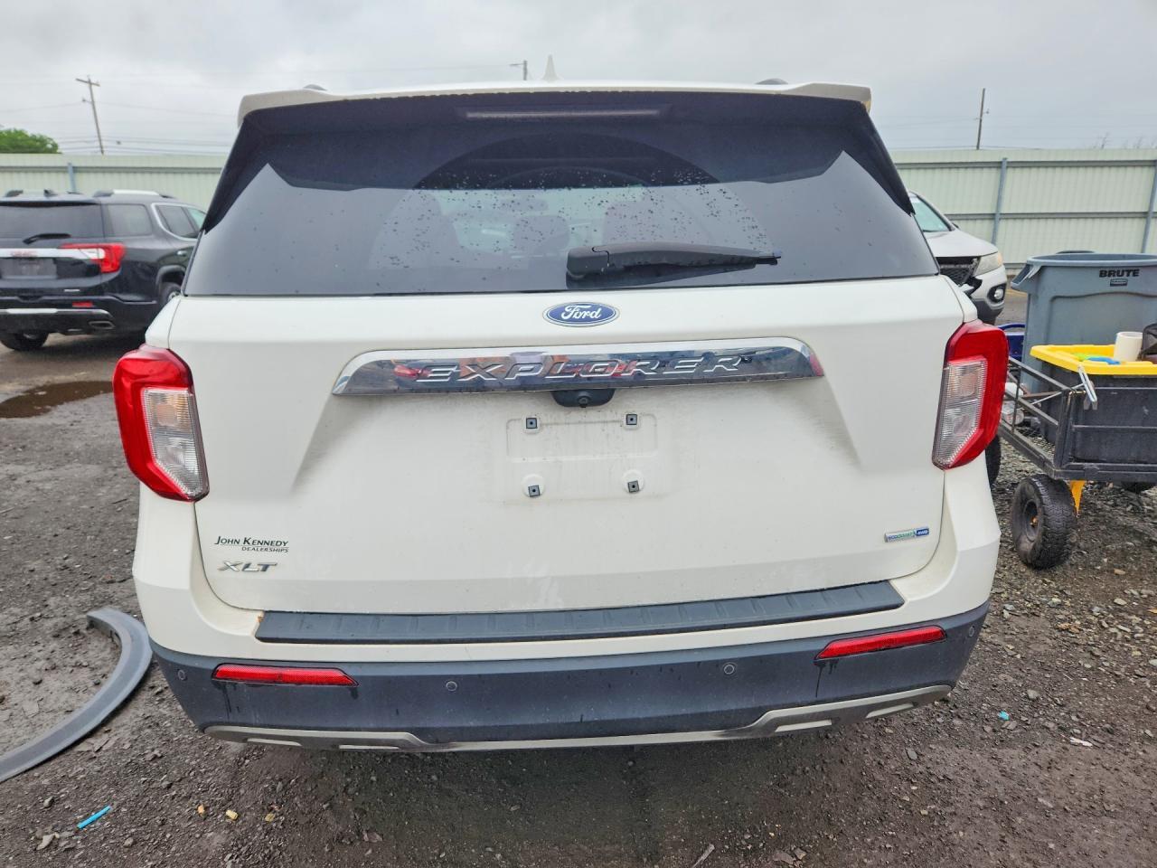 2020 FORD EXPLORER XLT — Фото 6 из 14