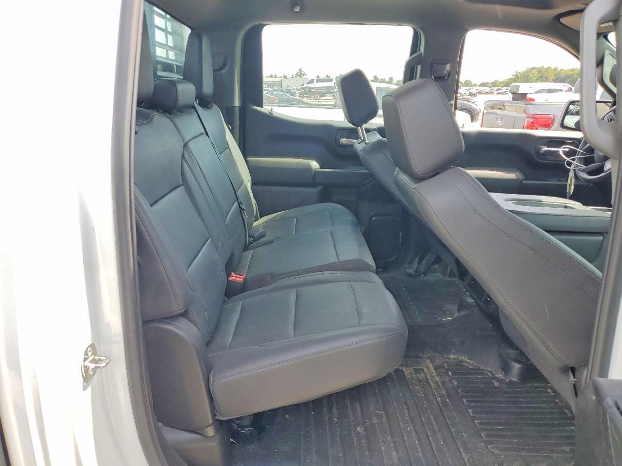 2024 GMC SIERRA C1500 — Фото 10 из 12