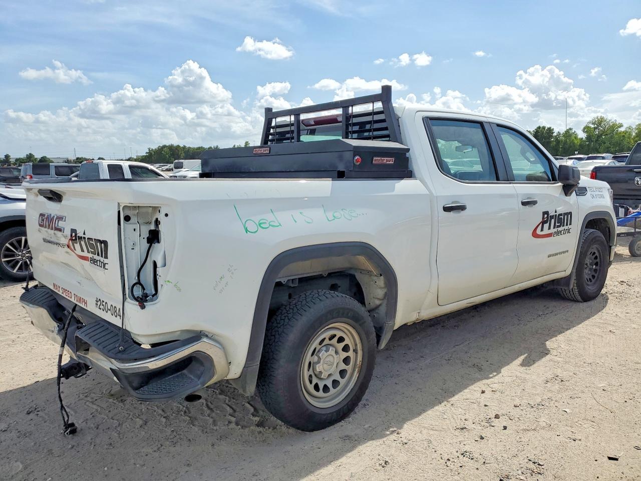 2024 GMC SIERRA C1500 — Фото 3 из 12