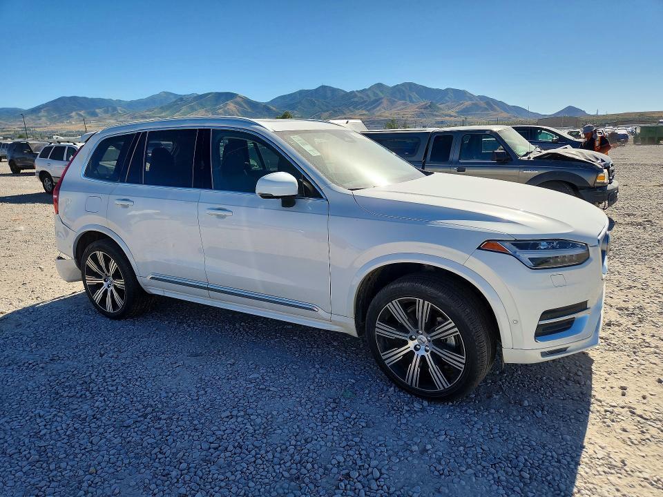 2025 VOLVO XC90 PLUS — Фото 4 из 12