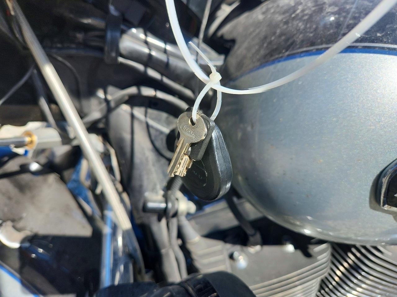 1HD1MAM10CB856522 2012 HARLEY-DAVIDSON FLHTCUTG photo no. 8