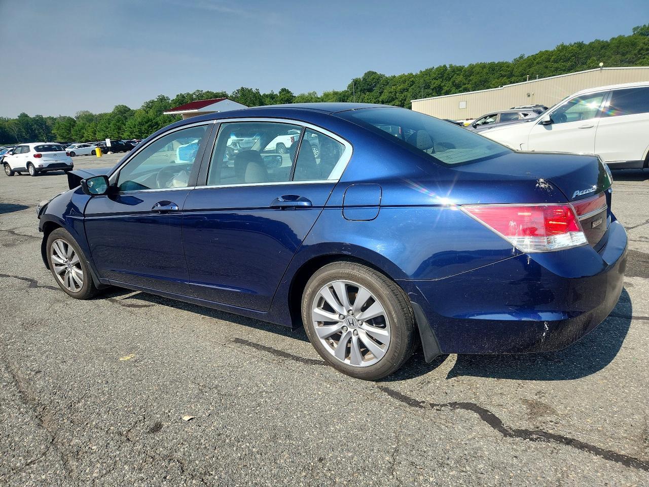 2012 HONDA ACCORD EX — Фото 2 из 12