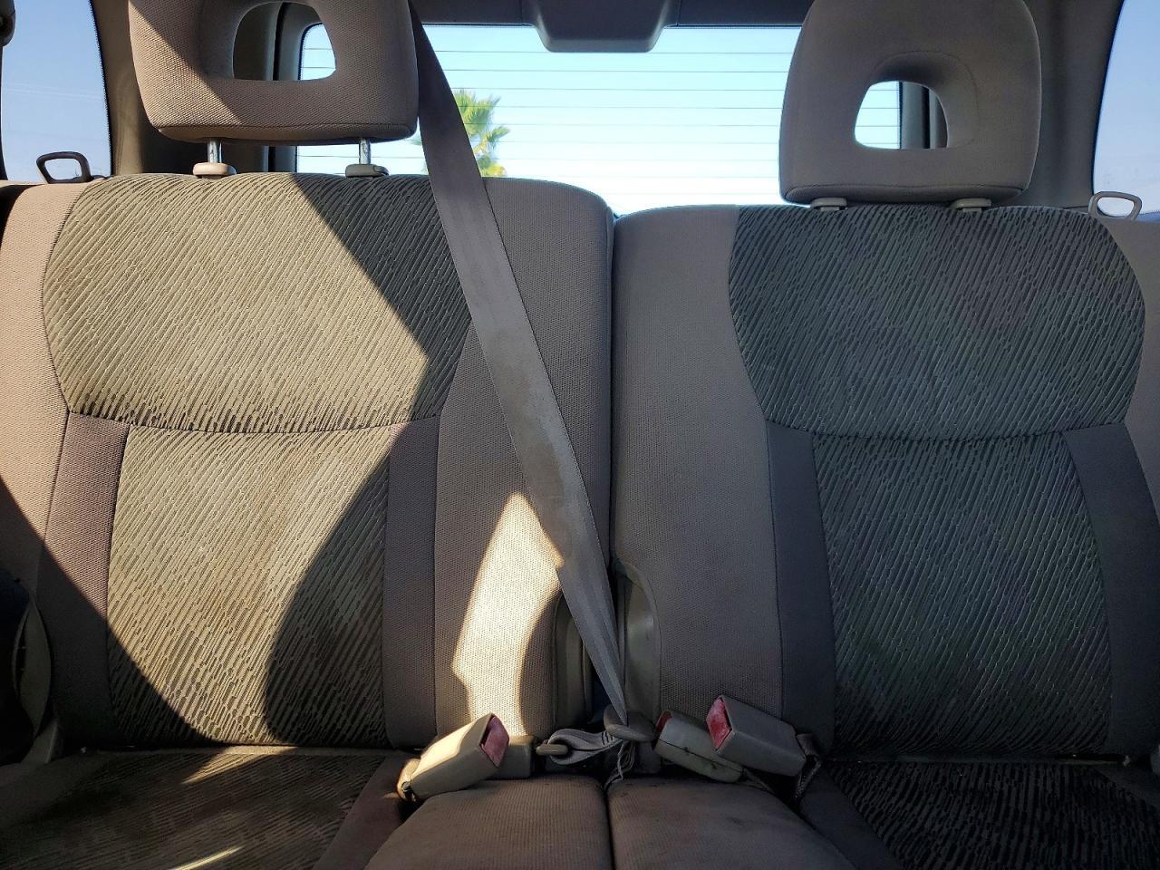 2001 TOYOTA RAV4 BASE — Фото 10 из 13