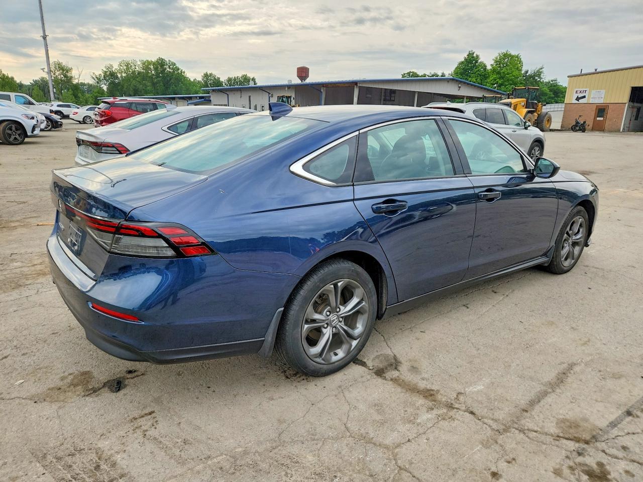 1HGCY1F39RA015571 2024 HONDA ACCORD photo no. 3