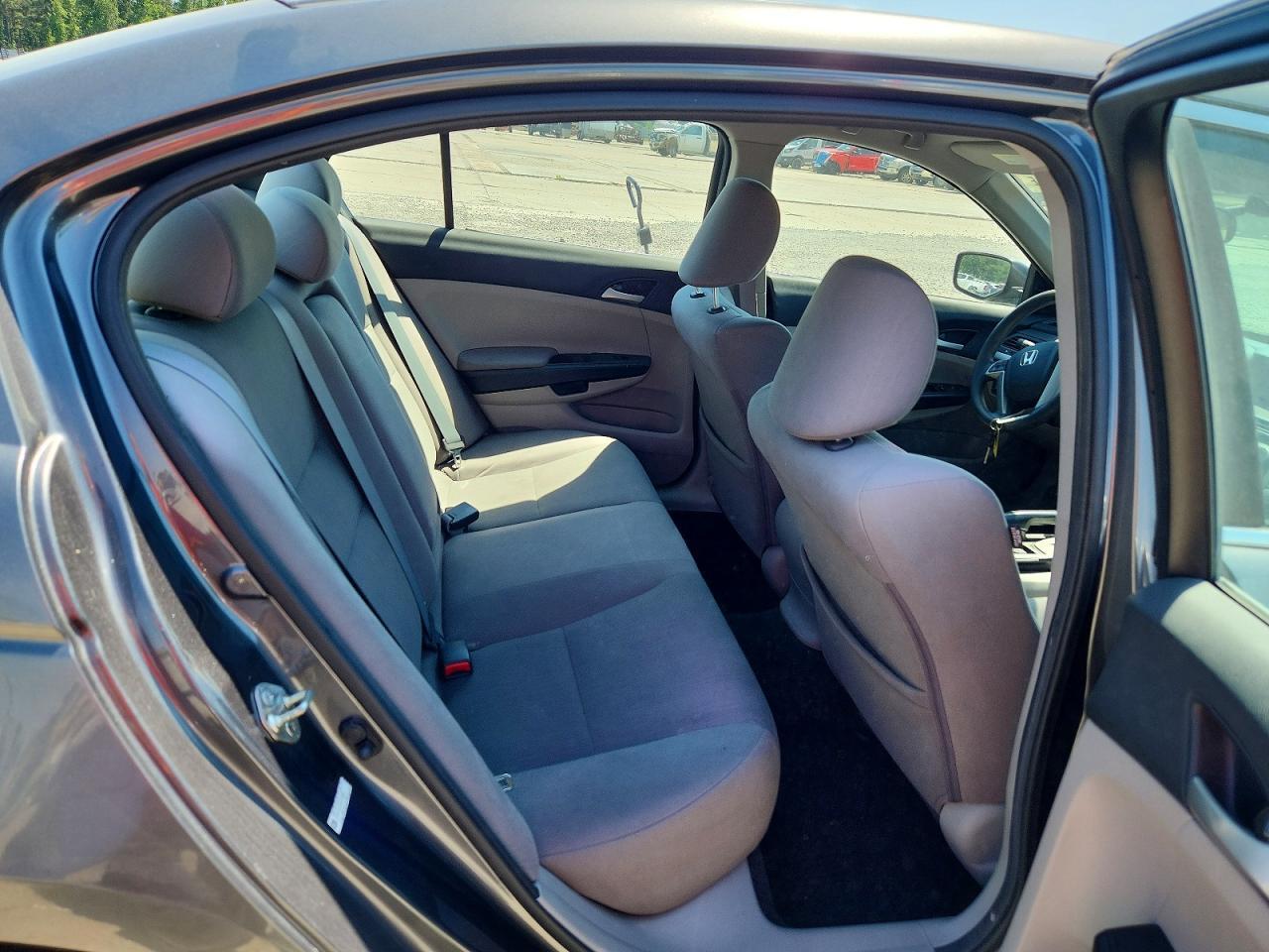 2012 HONDA ACCORD LX — Фото 10 из 12