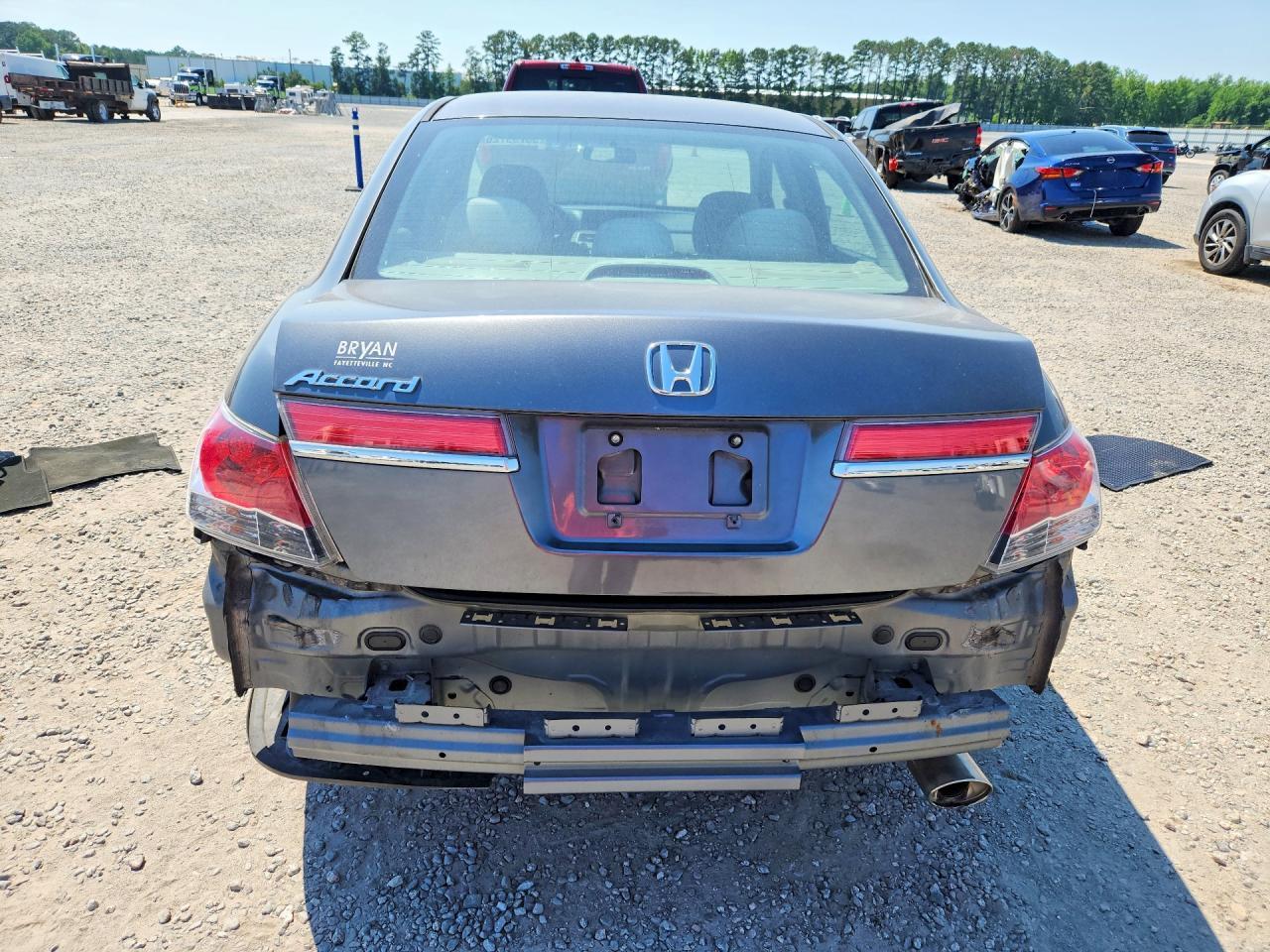2012 HONDA ACCORD LX — Фото 6 из 12