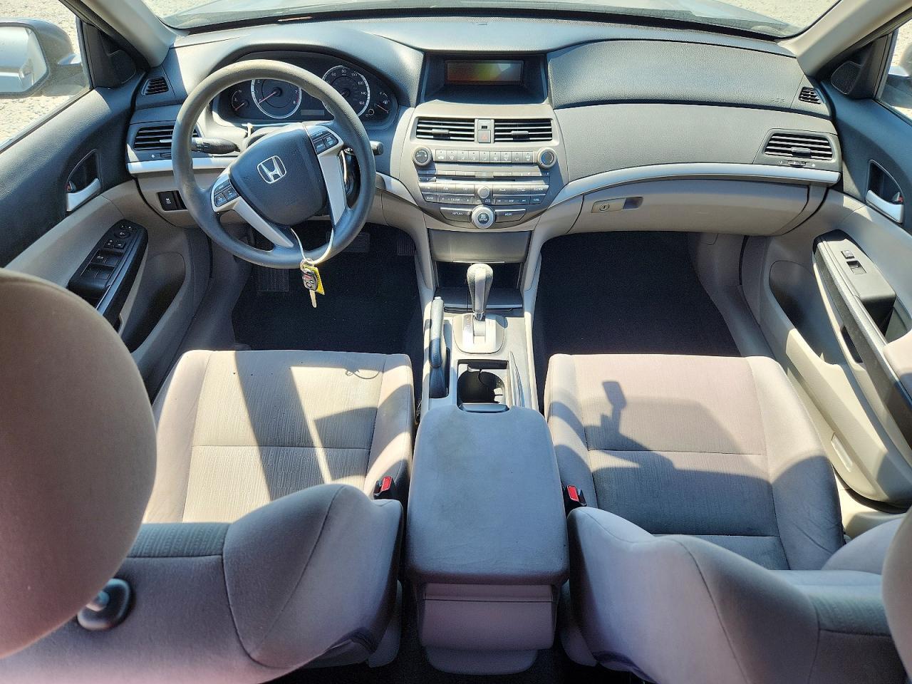 2012 HONDA ACCORD LX — Фото 8 из 12
