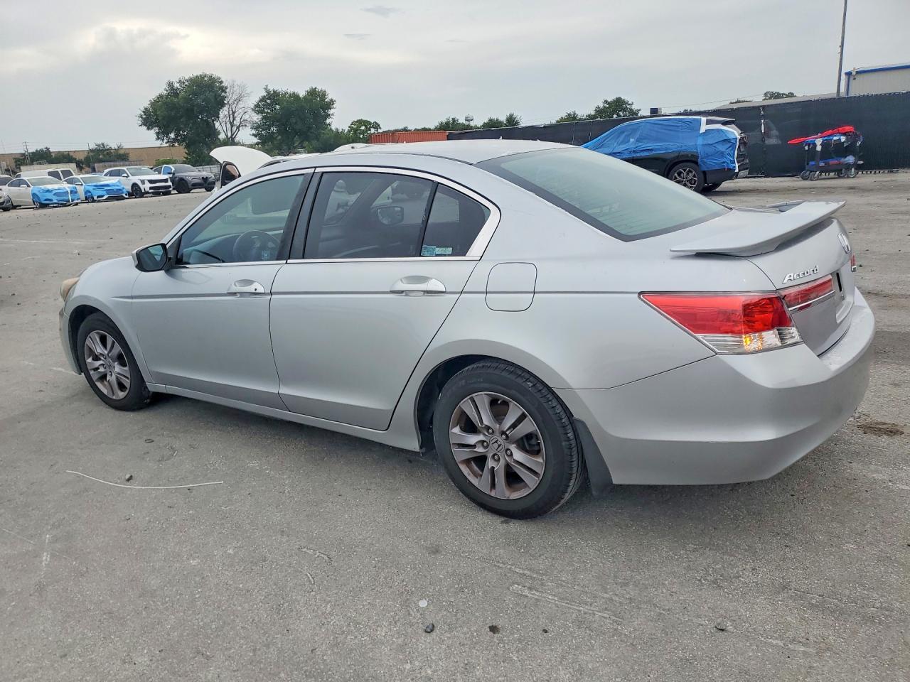 2012 HONDA ACCORD SE — Фото 2 из 12