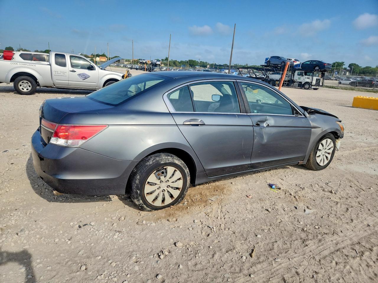 2012 HONDA ACCORD LX — Фото 3 из 13