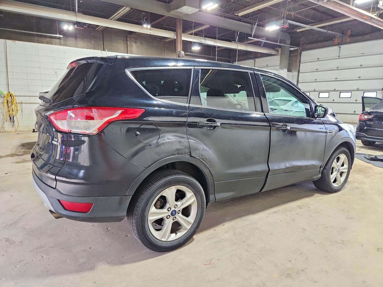 2016 FORD ESCAPE SE — Фото 3 из 13