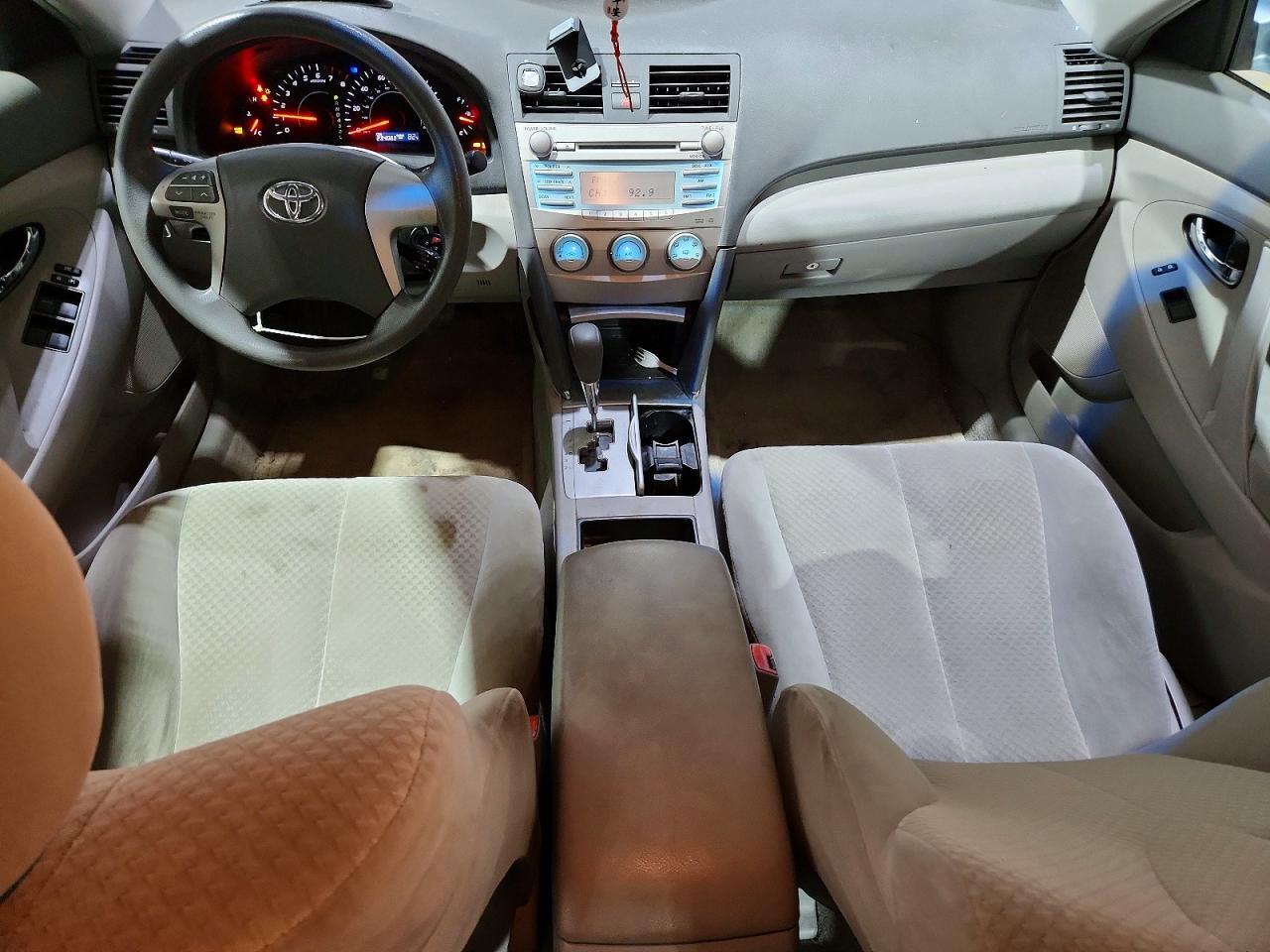 2008 TOYOTA CAMRY LE — Фото 8 из 12