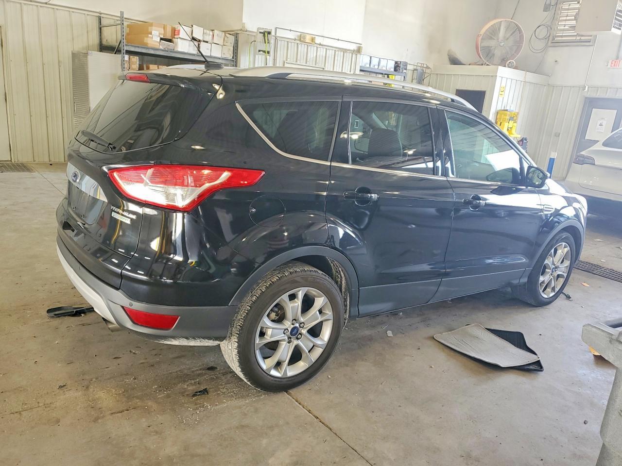 2016 FORD ESCAPE TITANIUM — Фото 3 из 13