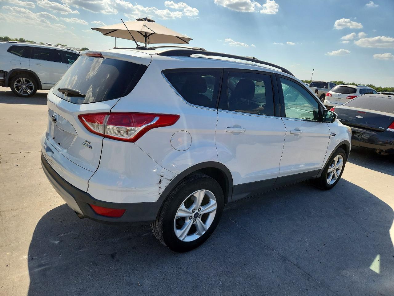 2016 FORD ESCAPE SE — Фото 3 из 13