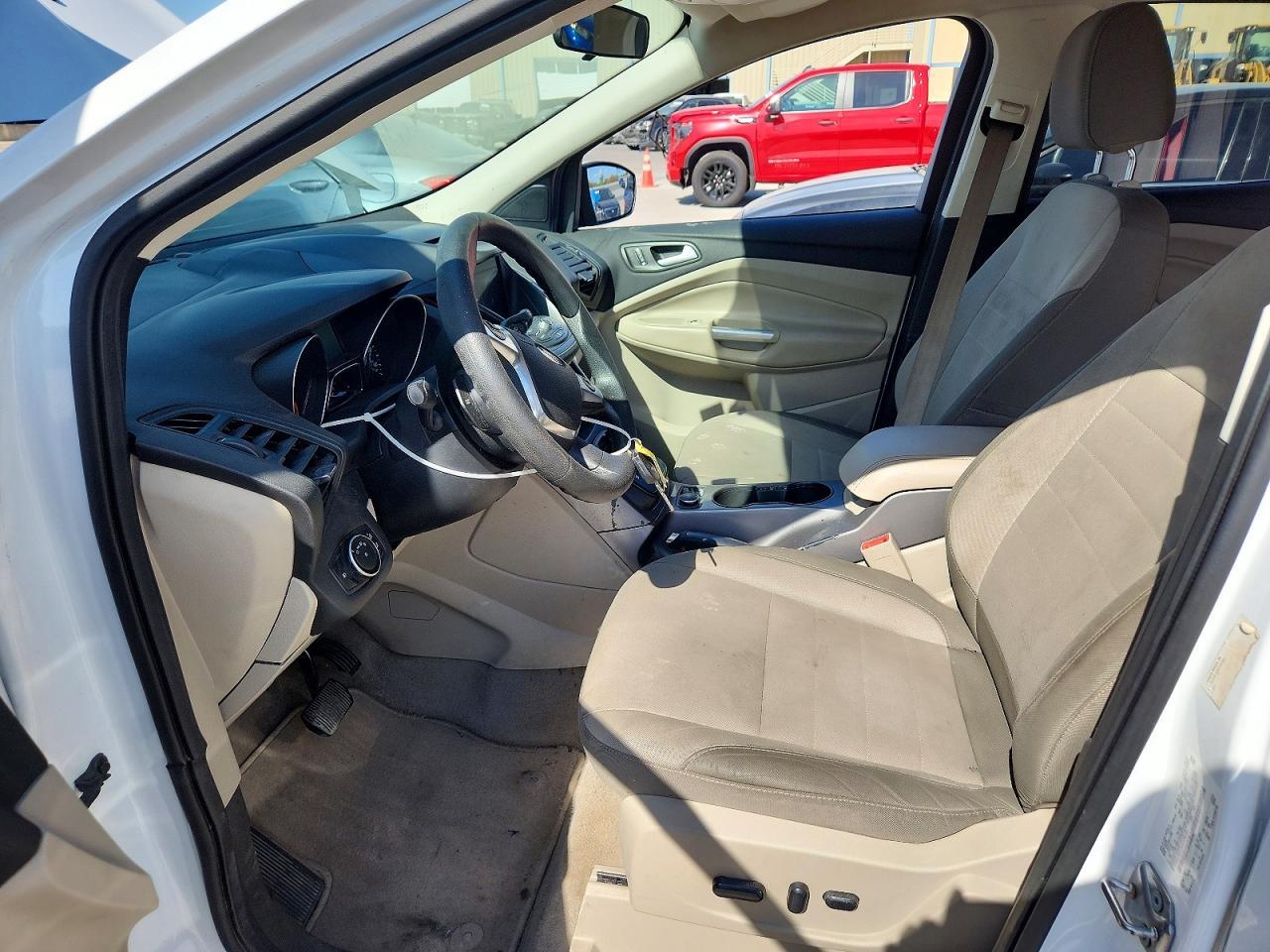 2016 FORD ESCAPE SE — Фото 7 из 13