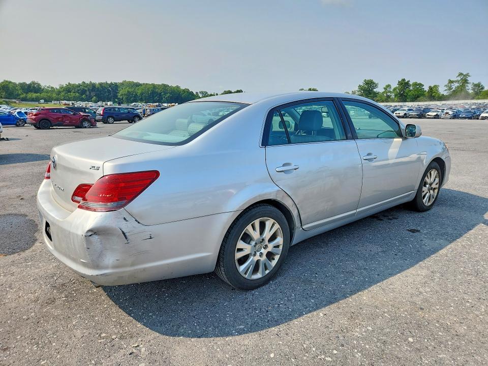 2008 TOYOTA AVALON XLS 4D SEDAN — Фото 3 из 12