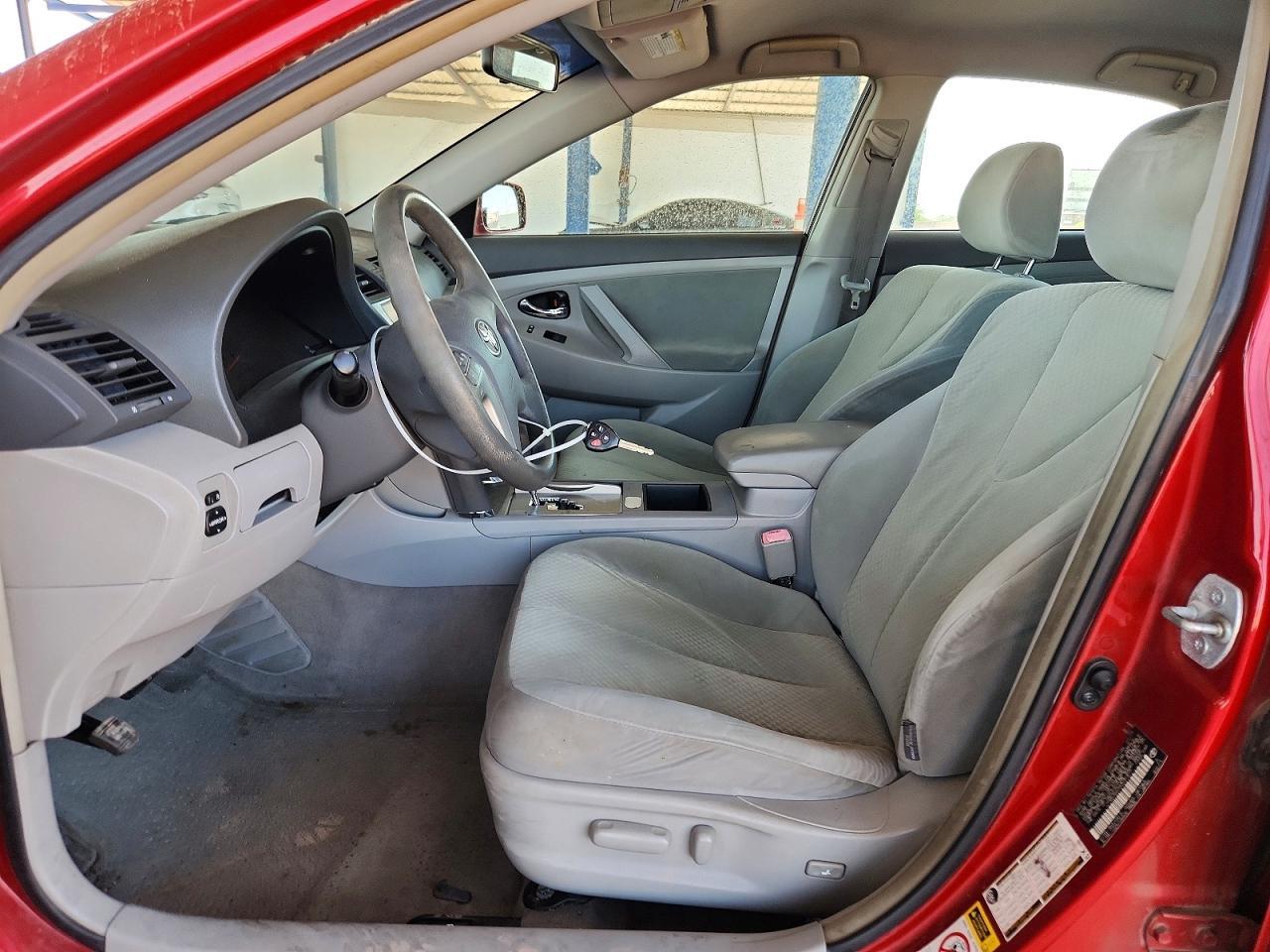 2008 TOYOTA CAMRY LE V6 — Фото 7 из 12