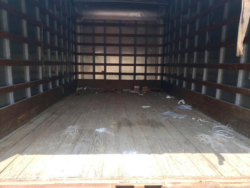 2005 ISUZU NPR HD BOX TRUCK — Фото 10 из 13