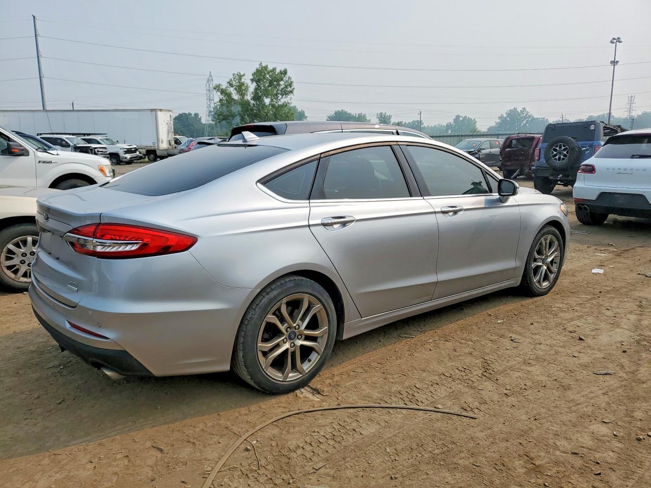 2020 FORD FUSION SEL — Фото 3 из 12