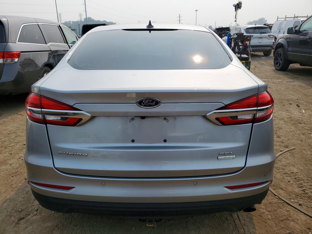 2020 FORD FUSION SEL — Фото 6 из 12