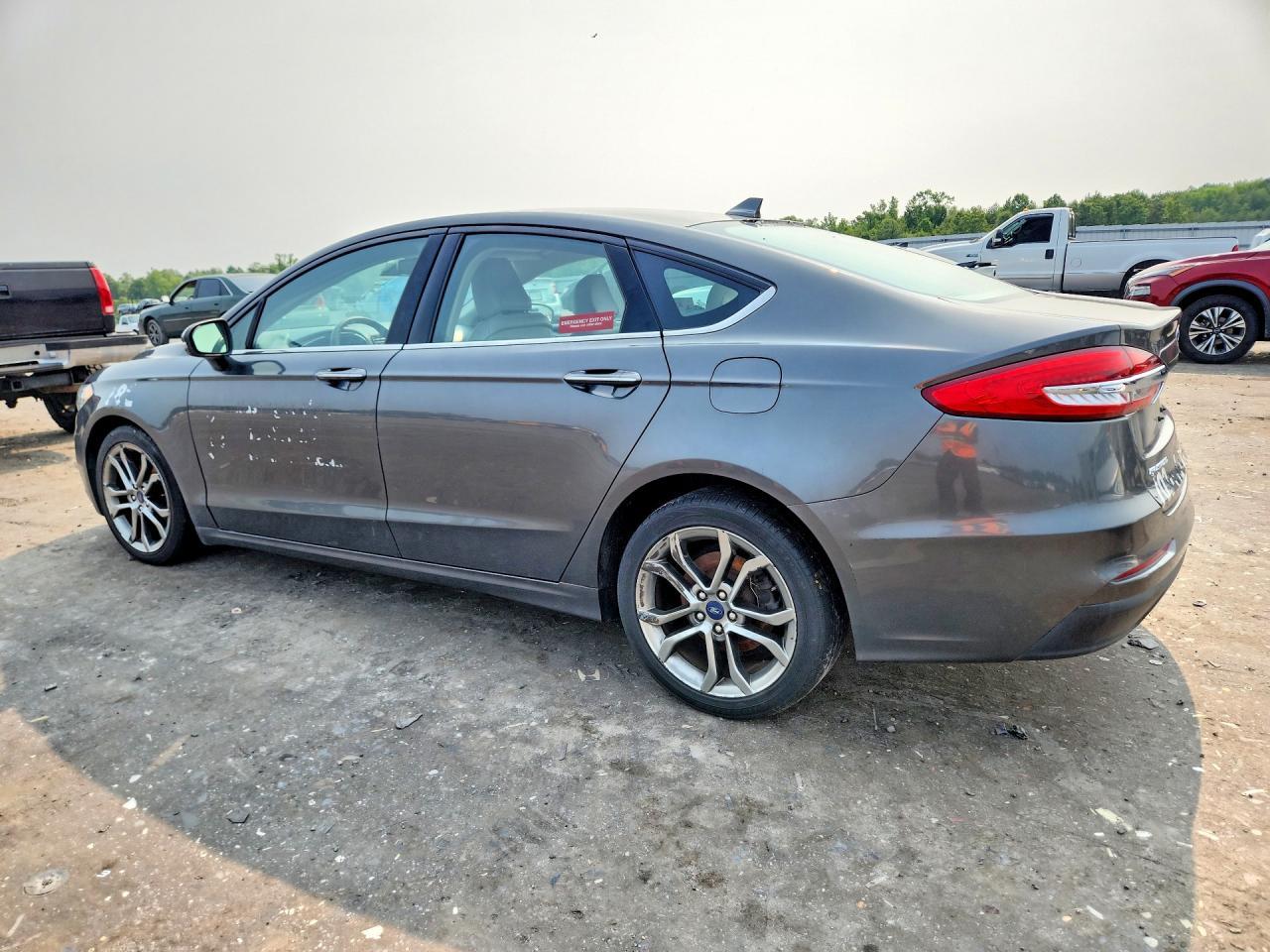 2020 FORD FUSION SEL — Фото 2 из 12