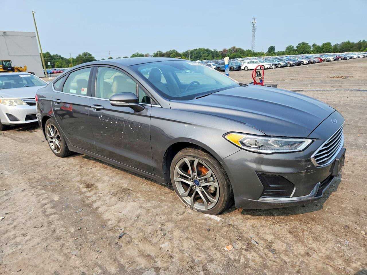 2020 FORD FUSION SEL — Фото 4 из 12