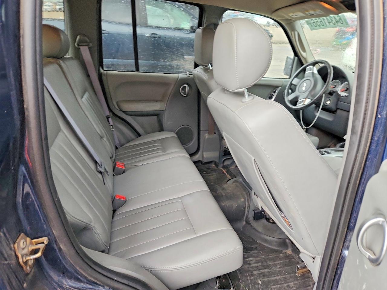 2005 JEEP LIBERTY LIMITED — Фото 10 из 12
