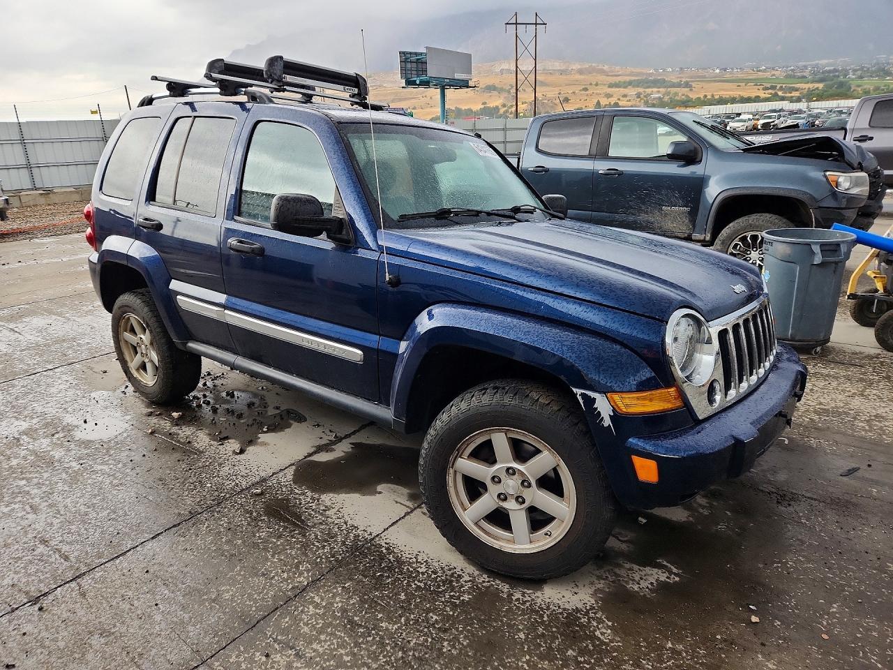2005 JEEP LIBERTY LIMITED — Фото 4 из 12