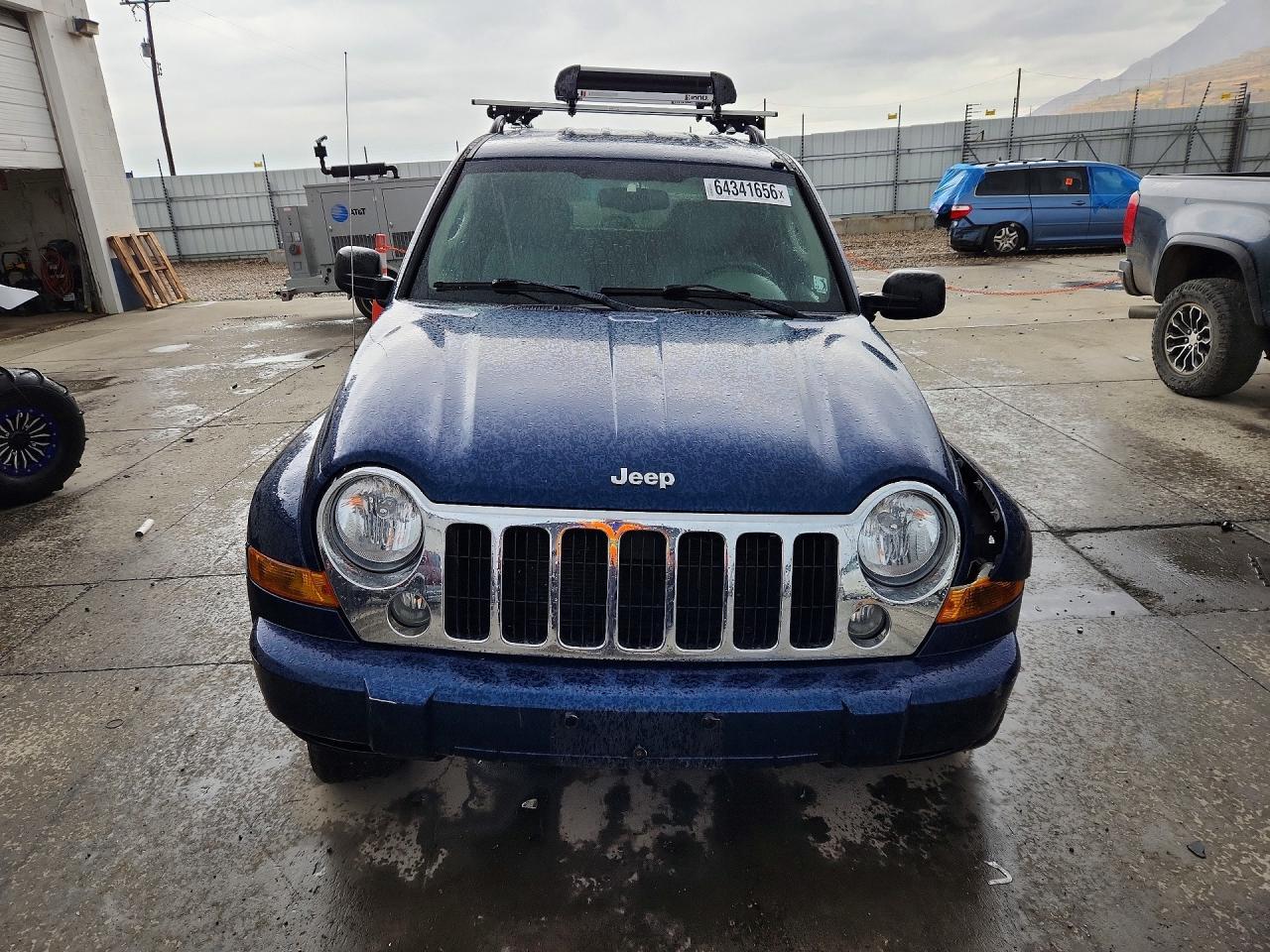 2005 JEEP LIBERTY LIMITED — Фото 5 из 12