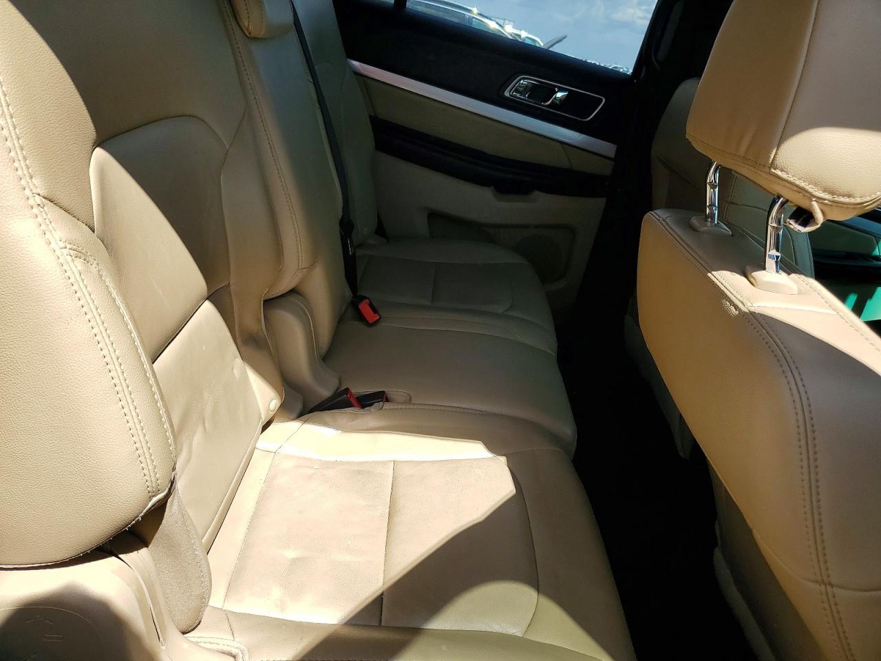 2016 FORD EXPLORER XLT — Фото 11 из 13