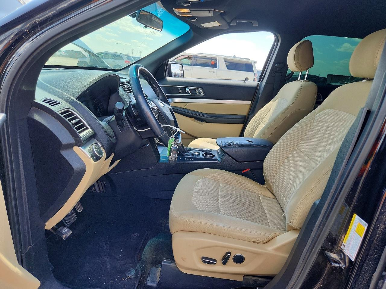 2016 FORD EXPLORER XLT — Фото 7 из 13