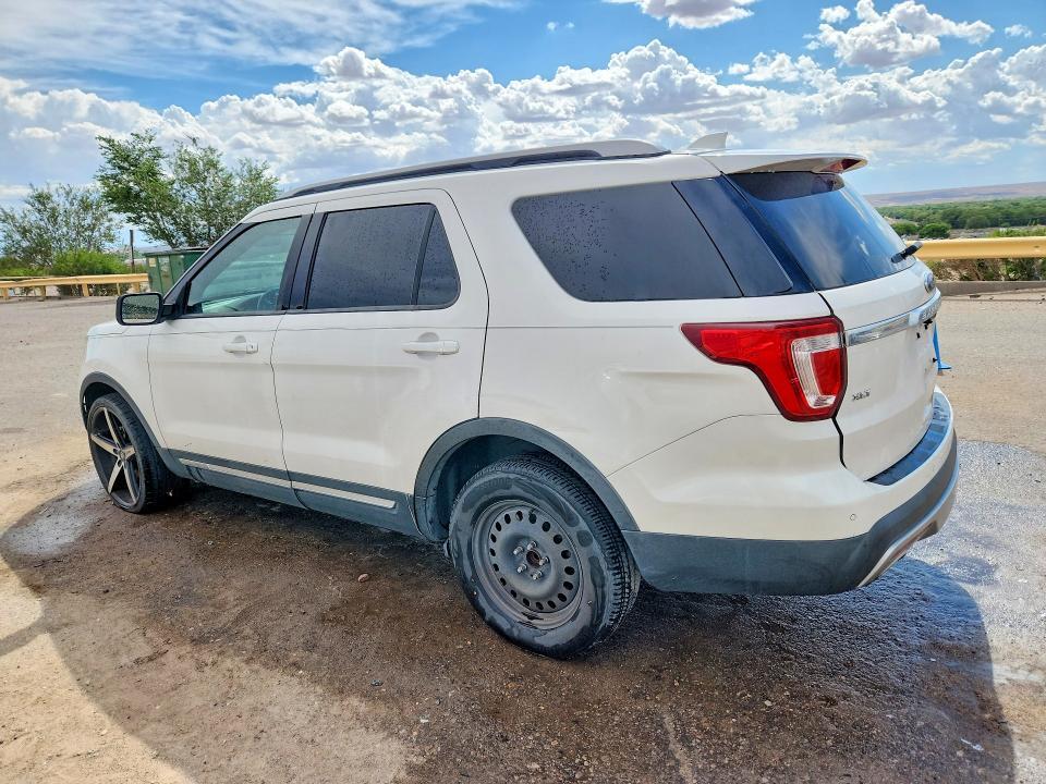 2016 FORD EXPLORER XLT — Фото 2 из 13