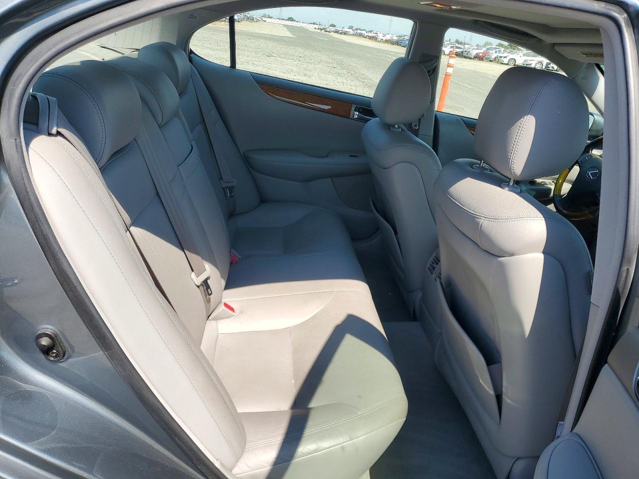 2005 LEXUS ES 330 — Фото 10 из 12
