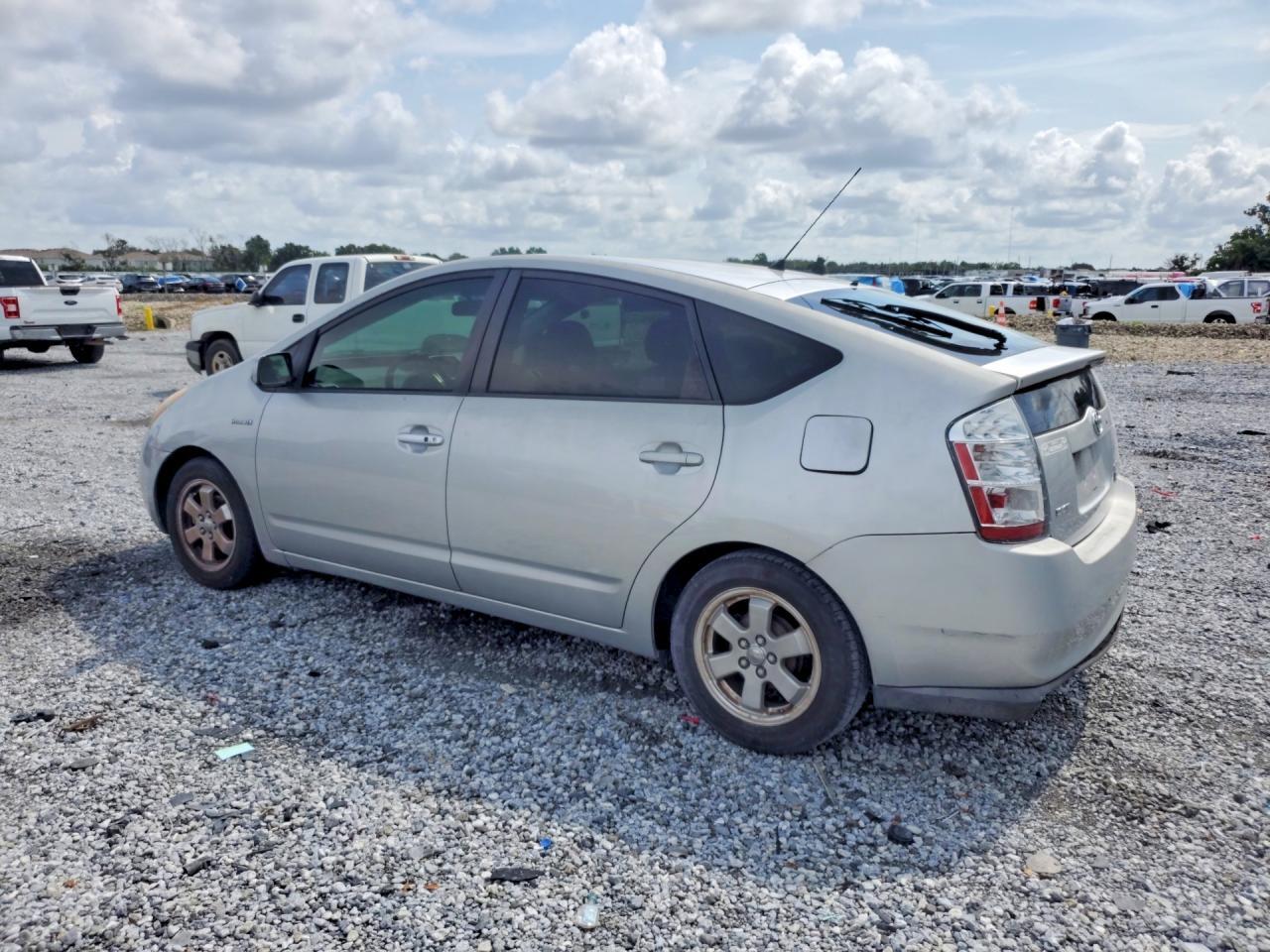 2008 TOYOTA PRIUS BASE — Фото 2 из 12