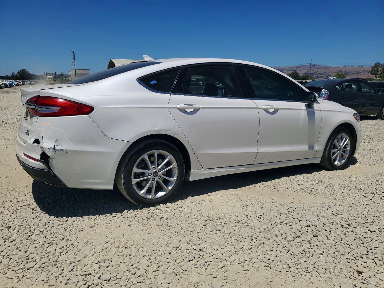 2020 FORD FUSION SE — Фото 3 из 12