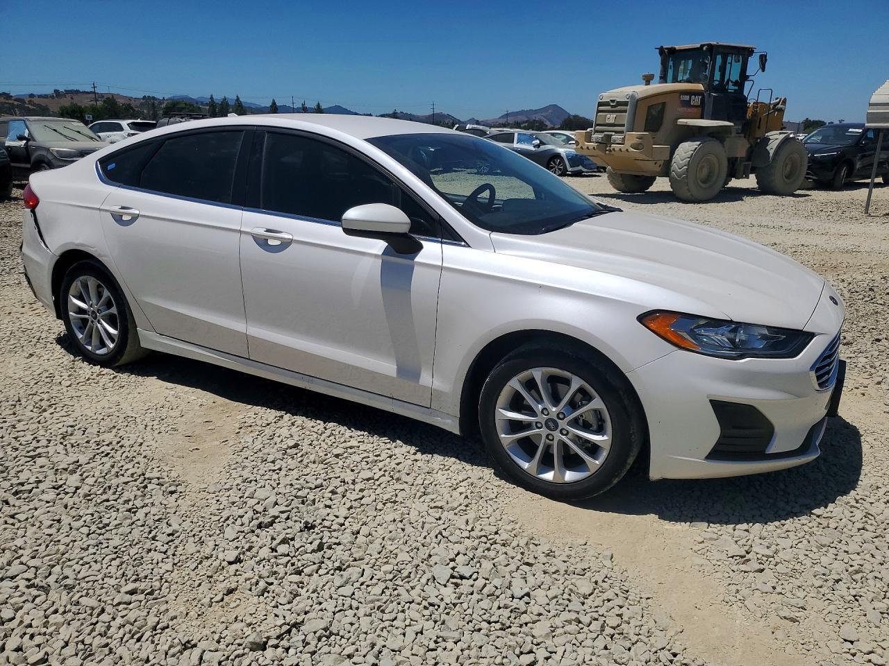 2020 FORD FUSION SE — Фото 4 из 12