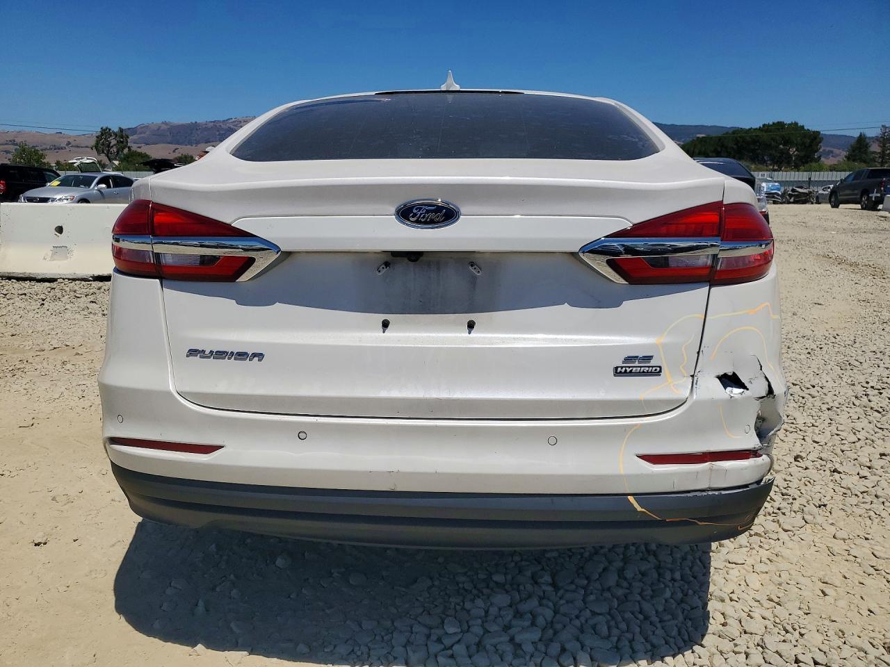 2020 FORD FUSION SE — Фото 6 из 12