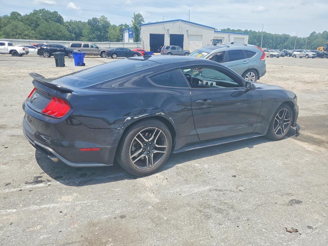 2020 FORD MUSTANG — Фото 3 из 12