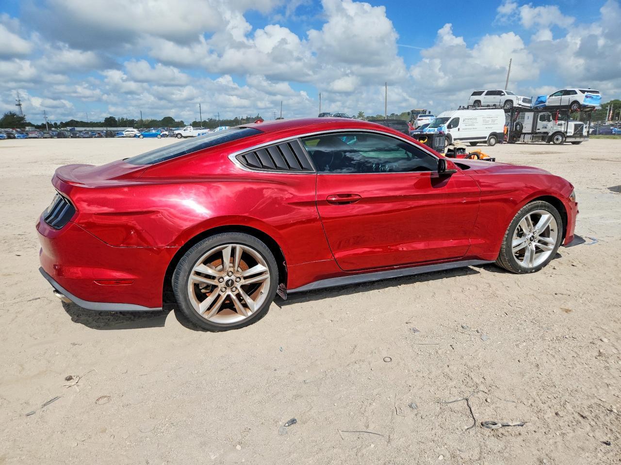2020 FORD MUSTANG — Фото 3 из 12