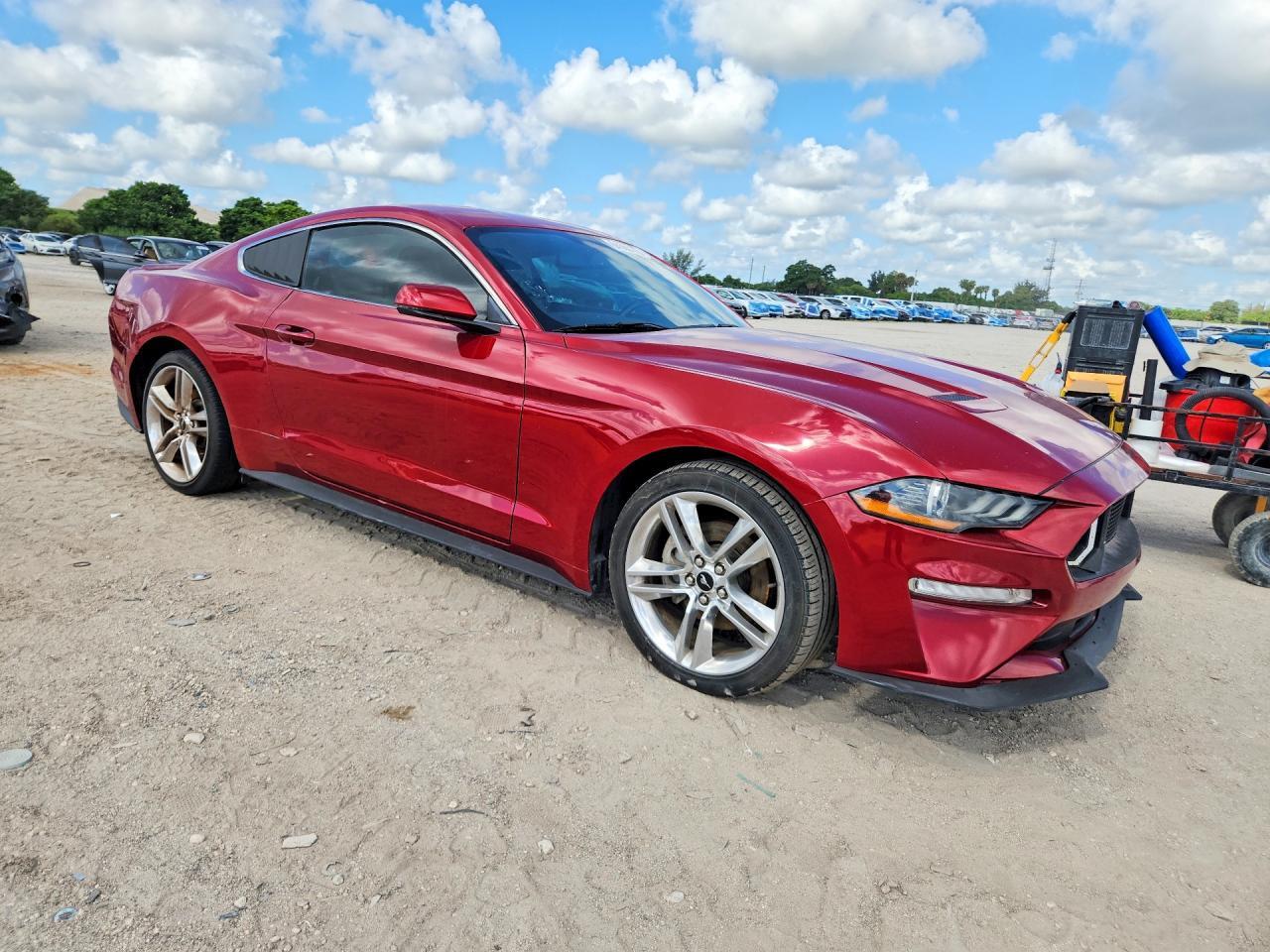 2020 FORD MUSTANG — Фото 4 из 12