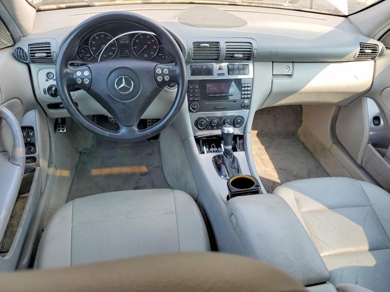 2005 MERCEDES-BENZ C 230K SPORT SEDAN — Фото 8 из 14