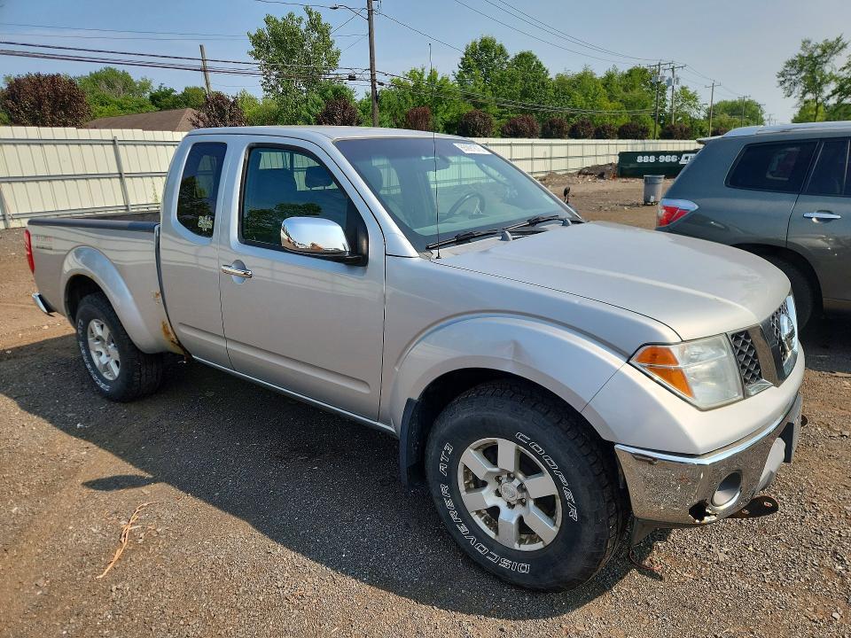 2005 NISSAN FRONTIER SE — Фото 4 из 12