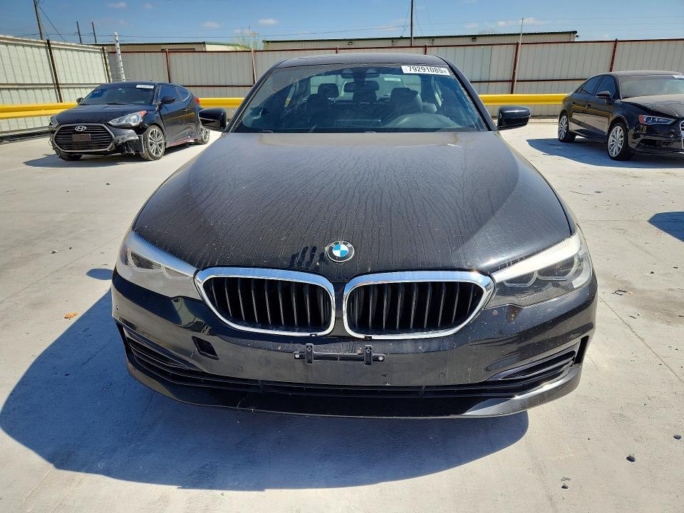2020 BMW 530 I — Фото 5 из 12