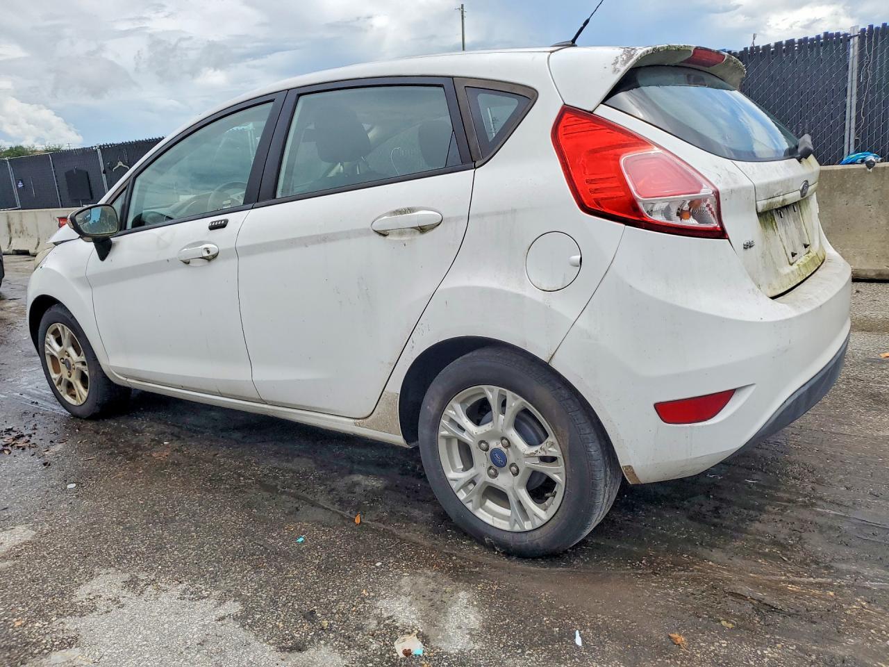 2016 FORD FIESTA SE — Фото 2 из 12