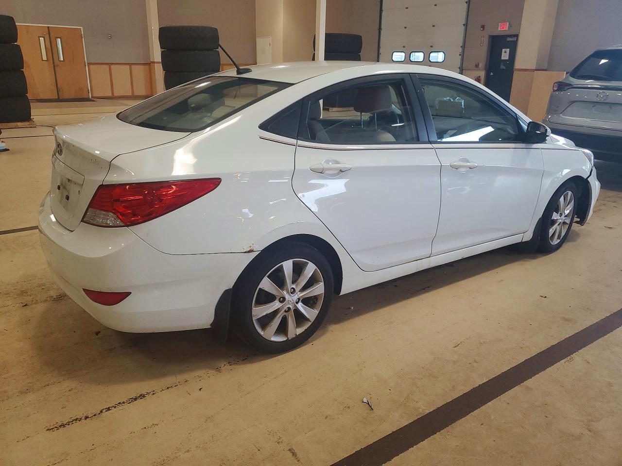 2012 HYUNDAI ACCENT GLS — Фото 3 из 12