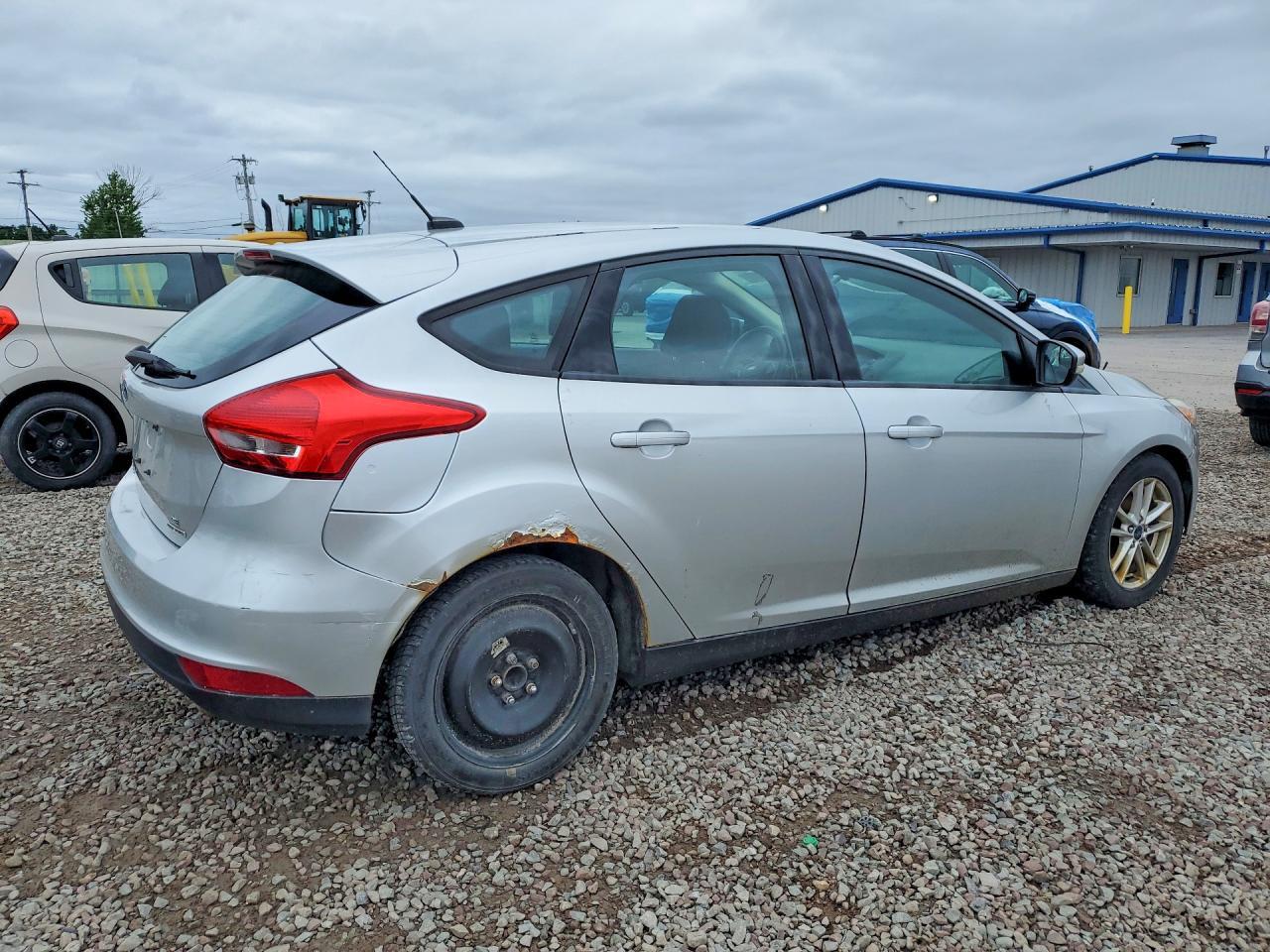 2016 FORD FOCUS SE — Фото 3 из 13