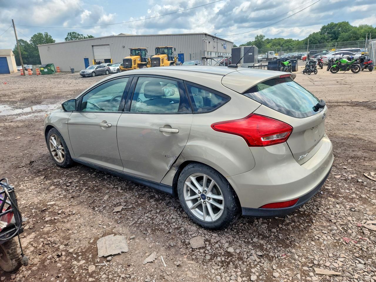 2016 FORD FOCUS SE — Фото 2 из 12