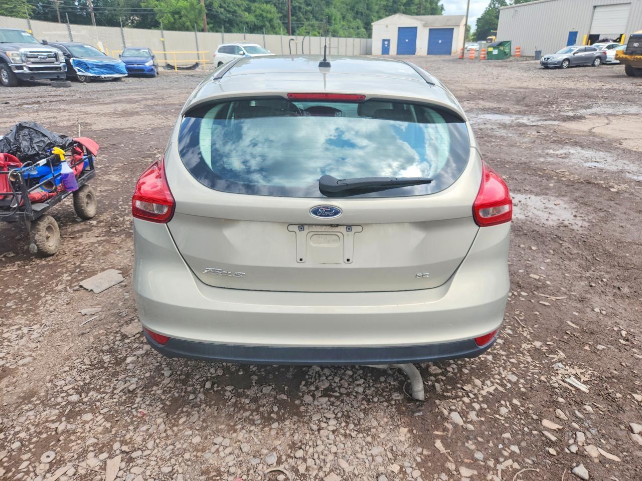 2016 FORD FOCUS SE — Фото 6 из 12